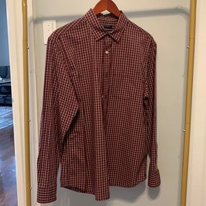 Medium banana republic untucked striped button down